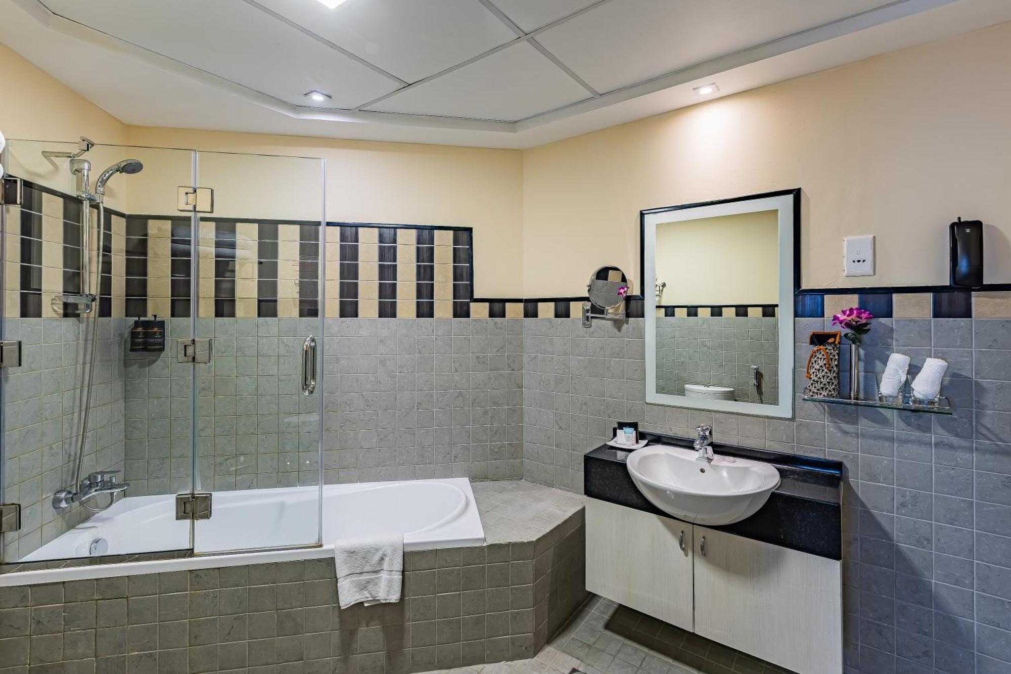 Carlton Downtown Hotel Dubai Dış mekan fotoğraf